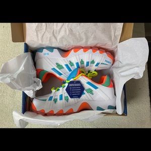 K.SWISS low New in Box Size 10